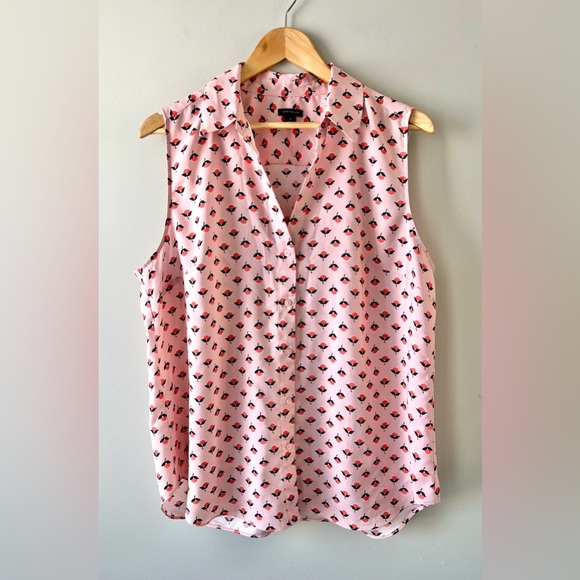 Ann Taylor Tops - Ann Taylor Pink Sleeveless Floral-Print Button Front Blouse Size XL - Feminine